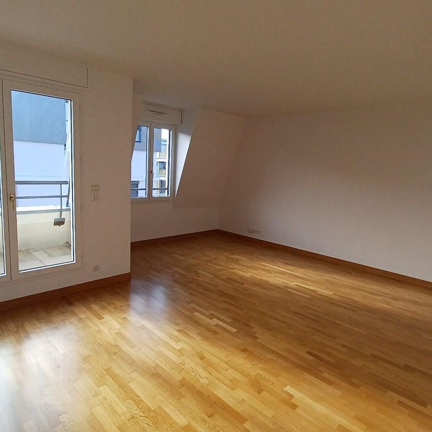 location Appartement T2 DE 57.2m² À ISSY LES MOULINEAUX - Photo 1