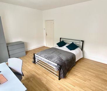 5 Bedroom House Close To Popular West End of Leicester Room two - Photo 6