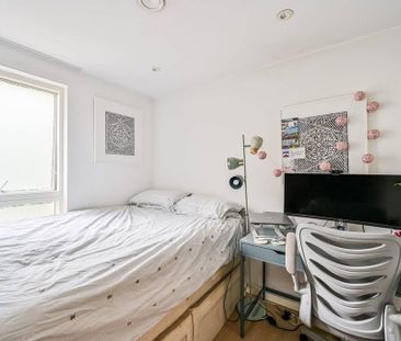 3 bedroom flat to rent - Photo 6
