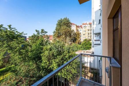 Pronájem 1+1 s balkonem po rekonstrukci - Photo 4