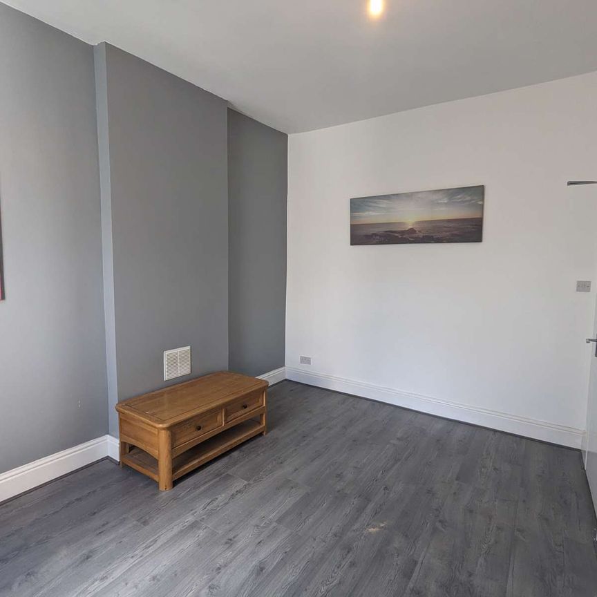 Terry Street Room 1 - Photo 1