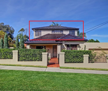 Two bedrooms split-level house - Photo 1