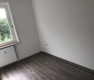 Komplett renovierte Wohnung mit 2 ganzen und 2 halben Zimmern - Foto 5