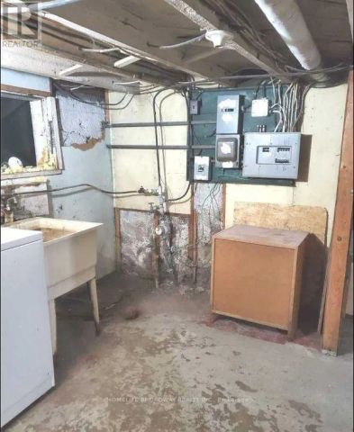 1354 CAROLINE STREET - Photo 3