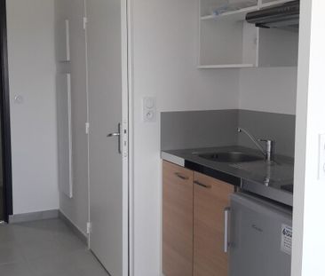 Location Appartement 1 pièce 21m² TOURS 37200 - Photo 2