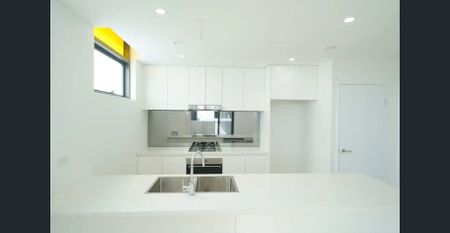 Two Bedroom Apartment in Heart of Castle Hill - Photo 3