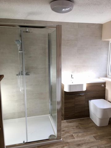 3 bedroom semi-detached house to rent - Photo 5