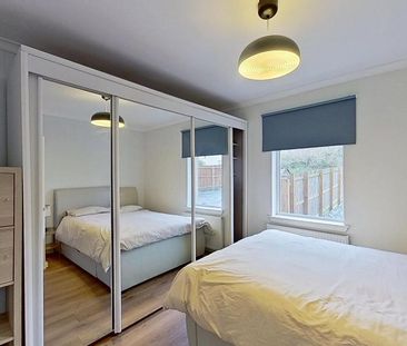 2 bedroom semi-detached house to rent - Photo 6