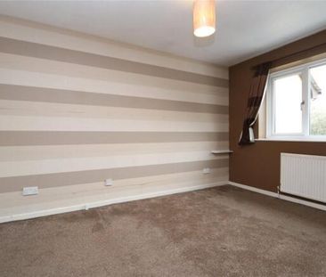 3 bedroom end of terrace house to rent - Photo 3