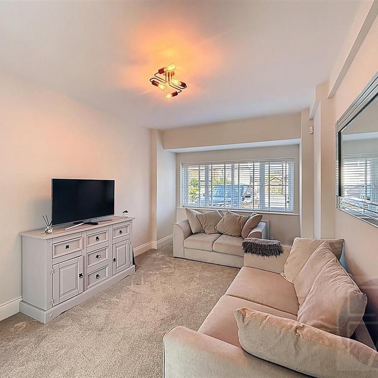 3 bedroom semi-detached house to rent - Photo 1