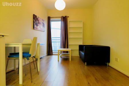 Entire Place·1B1B···Flat 28 City Heights, 85 Old Snow Hill - Photo 2