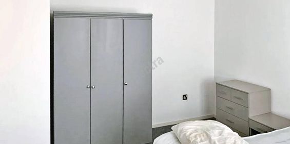 1 bedroom in a house share to rent - Photo 3
