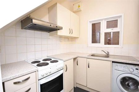 Cambridge Street, Aylesbury, Buckinghamshire, HP20 - Photo 4