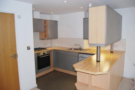 2 bedroom apartment to rent - Photo 5