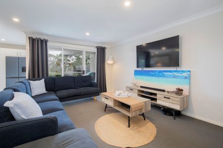 Modern Living in Macquarie Heights Estate - Photo 5