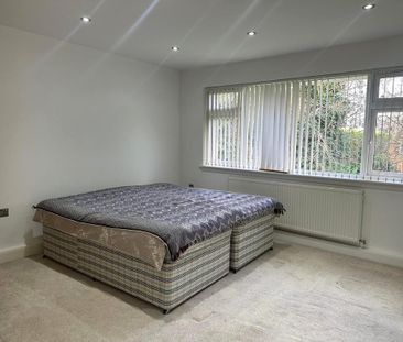 3 bedroom flat to rent - Photo 6