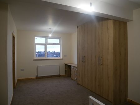 2 Bed Flat, Clarendon Park Road, LE2 - Photo 4