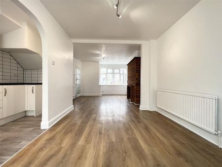 3 bedroom terraced house to rent - Photo 4