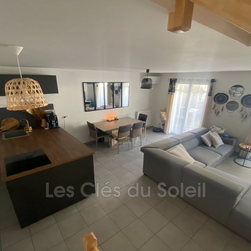 Location Maison 4 pièces 86m² CUERS 83390 - Photo 1
