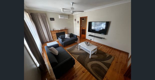 Comfortable room in share house on Cuthberts Road! - Photo 1