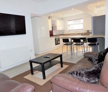 5 Bed Terraced House, Langton Road, L15 - Photo 1