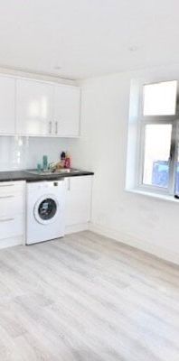 Elm Park Avenue, Elm Park, RM12 4SD, Property for rent - Photo 2