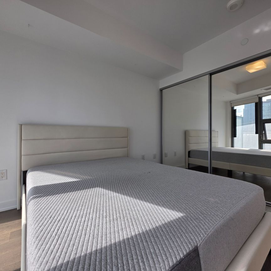 For Lease - 11 Wellesley Street Unit# 1004, Toronto, Ontario - Photo 1