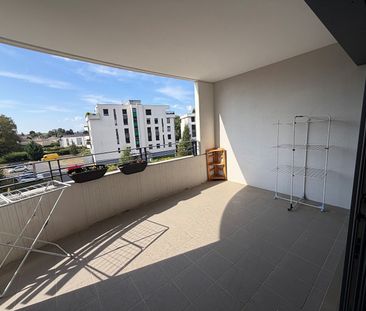 Appartement à louer, 4 pièces - Saint-Genis-Pouilly 01630 - Photo 4