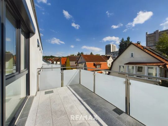 Exklusives Stadthaus Leonberg: 2 Zimmer Süd Balkon bodengleiche Dusche - Photo 1