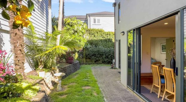 Remuera Family Living - Photo 1
