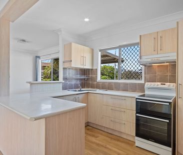 Spacious Family home with Dual Living Opportunities! - Photo 2