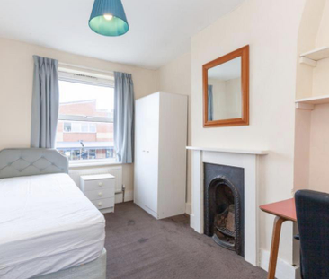 1 bedroom in a house share to rent - Photo 3