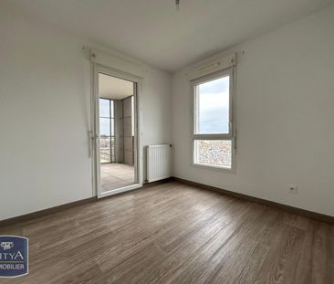 Location Appartement 3 pièces 66m² VAULX EN VELIN 69120 - Photo 2