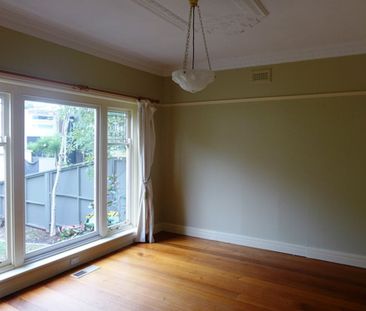 THREE BEDROOM HOUSE IN THE HEART OF NEWTOWN - Photo 6