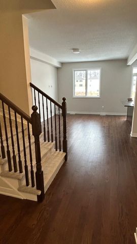 For Lease - 527 Galanthus Walk, Kanata, Ontario - Photo 2