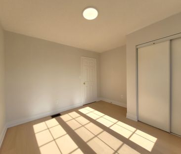 For Lease - 2153 Baronwood Drive, Oakville, Ontario - Photo 5