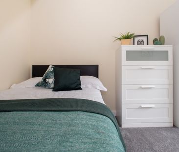 23 Hessle View, Hyde Park, Leeds, LS6 1ER - Photo 6
