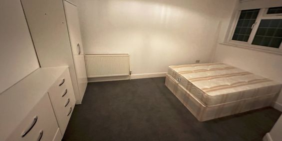 Room in a Shared House, Muswell Hill Broadway, N10 - Photo 3