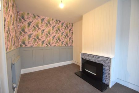 3 bedroom terraced house to rent - Photo 3