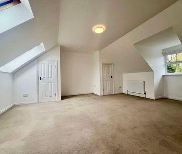 Stirling Avenue, Pinner, HA5 - Photo 3