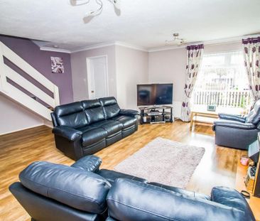 3 bedroom terraced house to rent - Photo 2