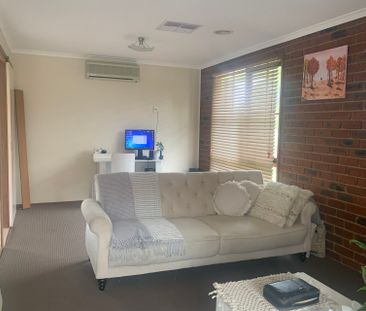 9 Edeys Run, Hampton Park VIC - Photo 1