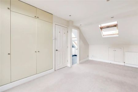 4 bedroom house in Mortlake - Photo 4