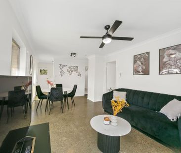 Fully Furnished & Stylishly Renovated Apartment in Prime Northgate ... - Photo 3