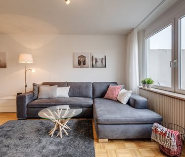 Bright 1-room roof terrace apartment - Photo 3