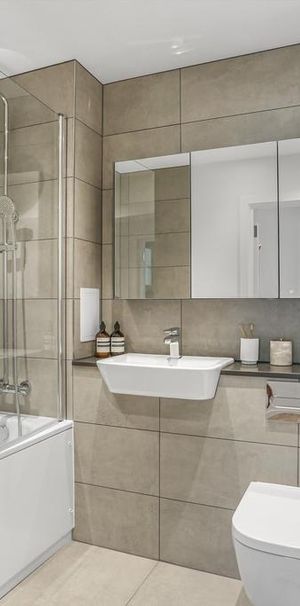 2 bedroom flat to rent - Photo 2