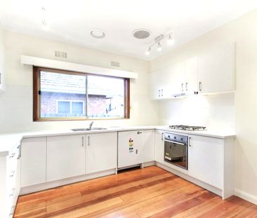 27 Daff Avenue, Hampton East VIC 3188 - House For Rent | Domain - Photo 6