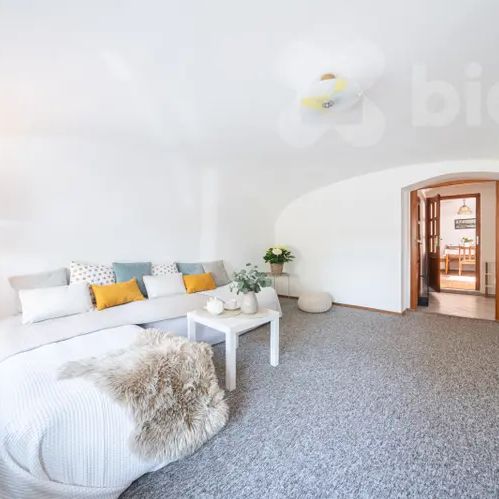 Pronájem bytu 1+1 v dvougeneračního RD, Beroun - Photo 1