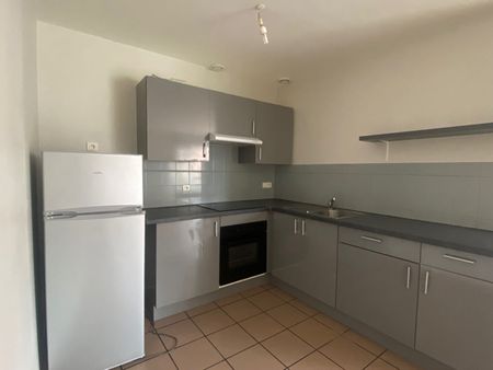 Location Appartement 3 pièces 68m² - Photo 4