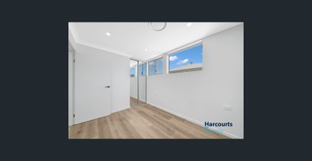 Luxury Boutique Townhouse Next to Girraween Public! - Photo 5